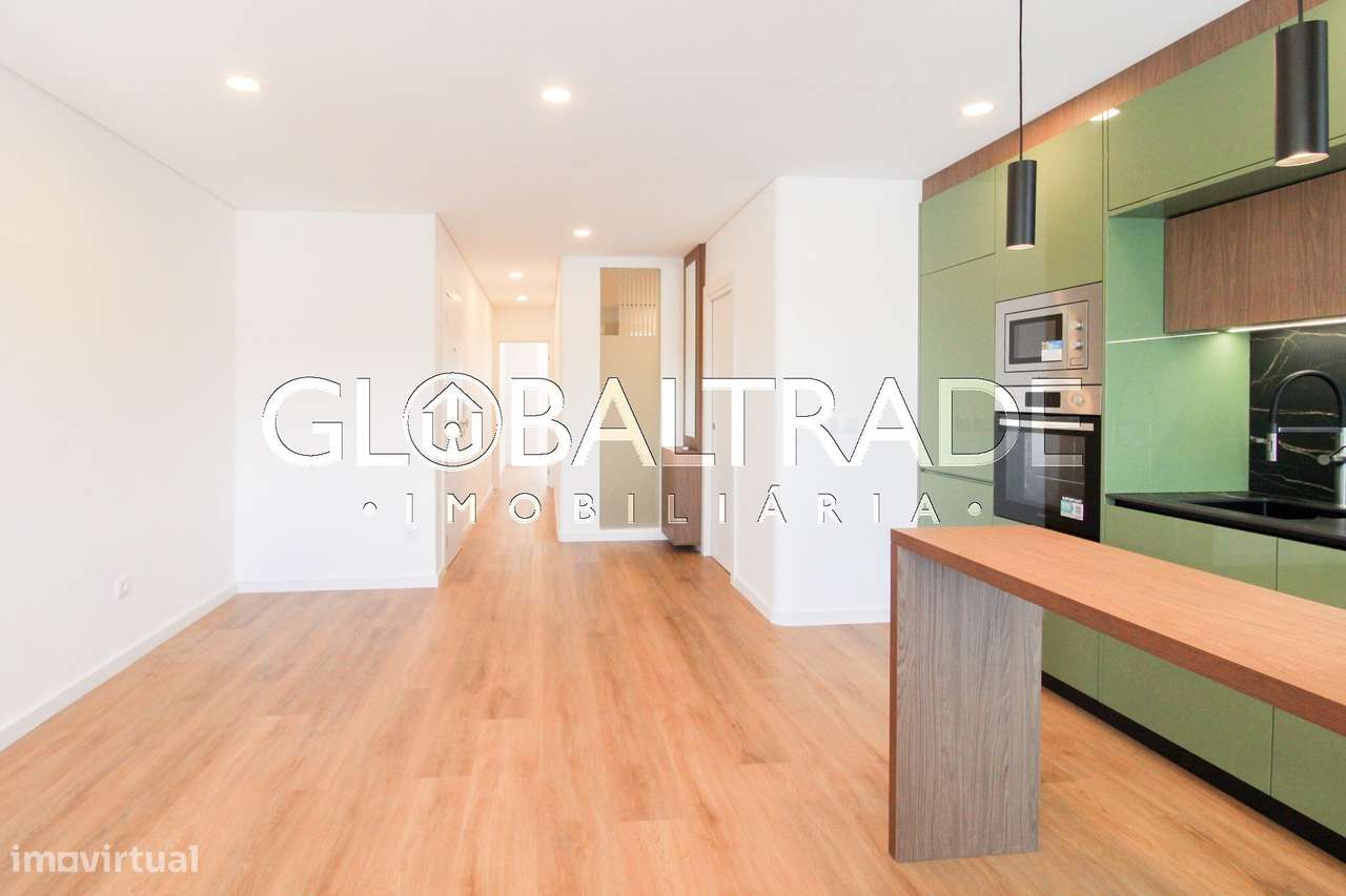 Apartamento T2 Renovado em Leça do Balio-3
