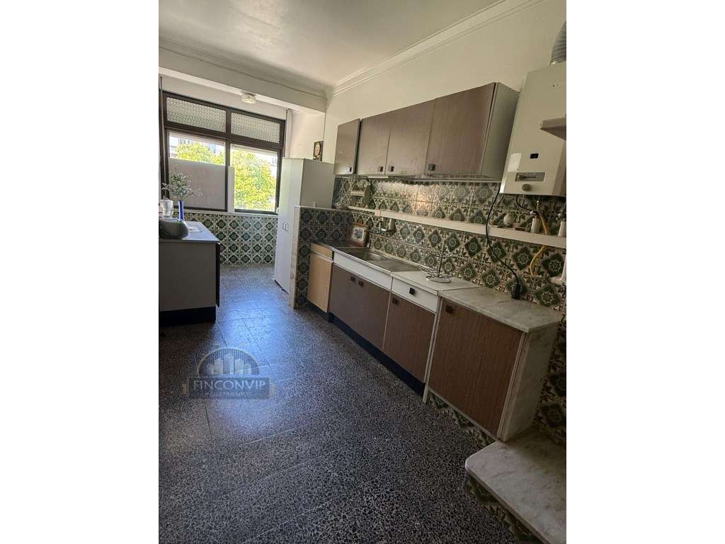 Apartamento T3 à Venda - Cruz de Pau, Amora-12