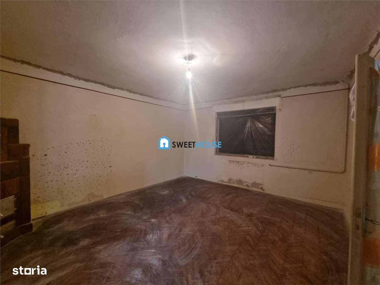 Casa de vanzare  cu 4 camere si anexe  in Fagaras.-19