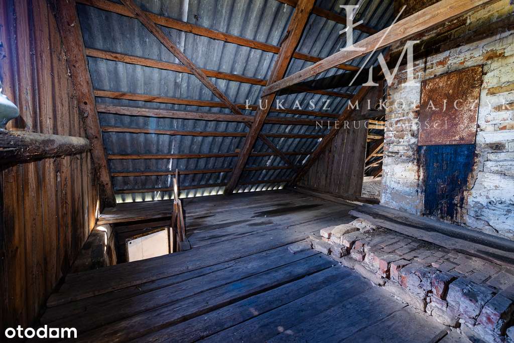 Dom pełen historii, gotowy na Twoją wizję-14