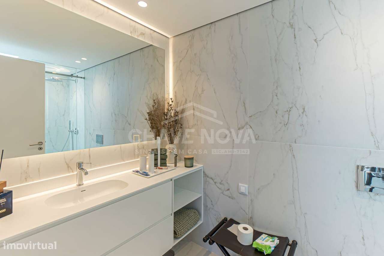 Apartamento T3 com varanda de 25 m² vistas Mar em todas as divisões - Grande imagem: 5/25