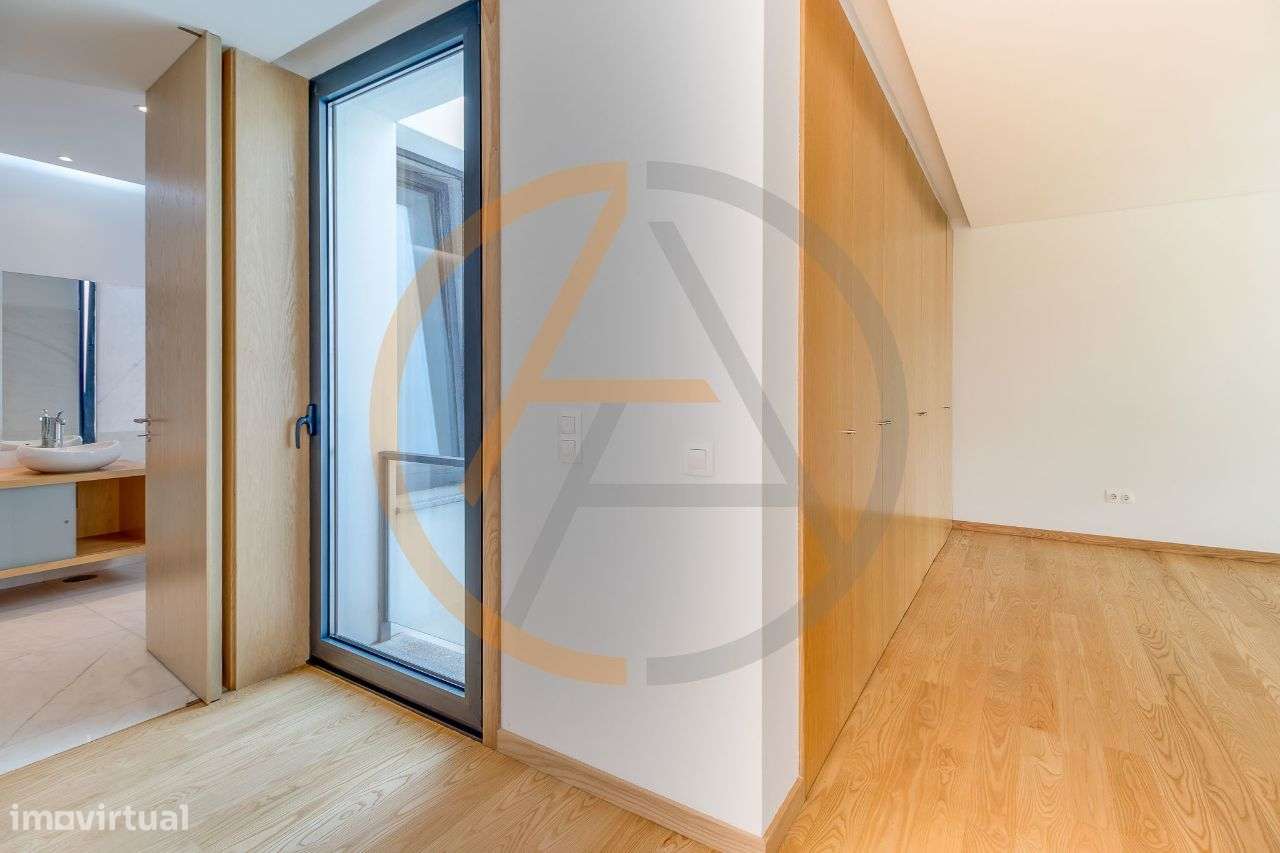 Moradia T4 Nova com Piscina | Foz do Douro-14