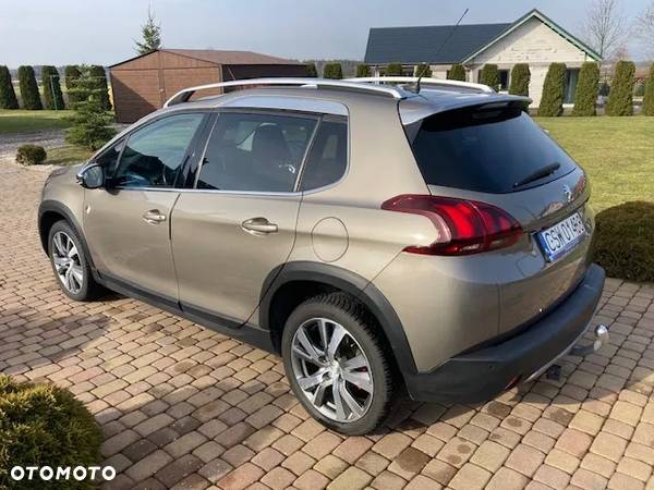 Peugeot 2008 1.2 Pure Tech GPF Allure S&S EAT6 - 10