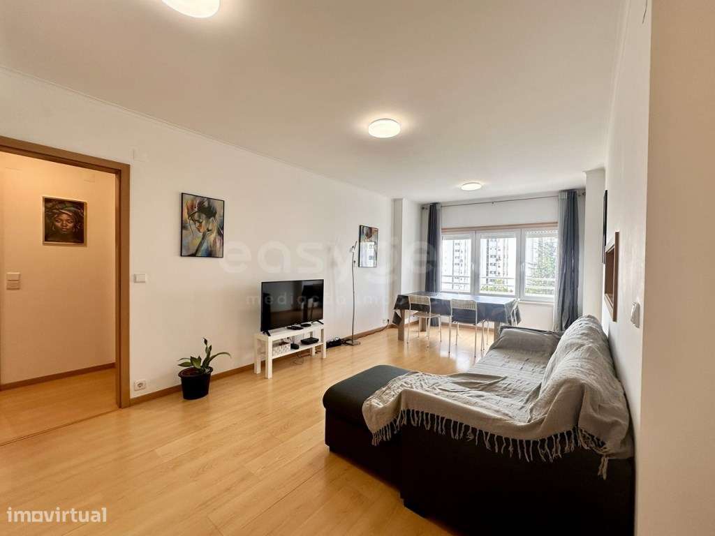 Apartamento T1 com um lugar de parqueamento. - Grande imagem: 2/27