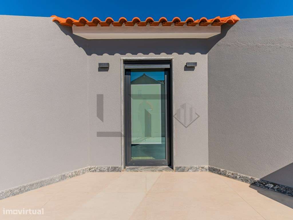Fantástica Moradia T4 Moderna com Vista Mar, Jardim e Estacionament...-12