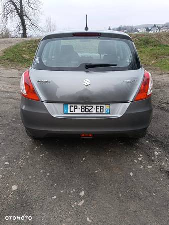 Suzuki Swift 1.3 DDiS Club - 9