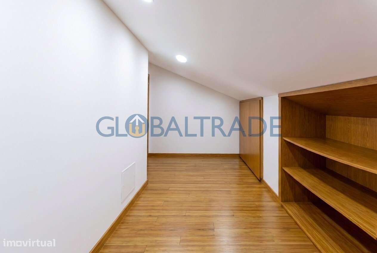 Duplex T2+1 com vista mar em Canidelo-58