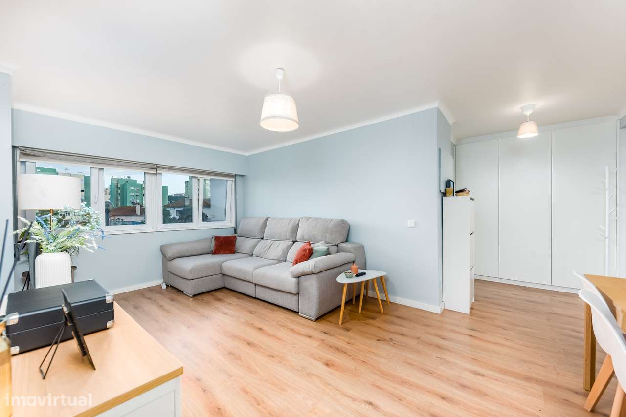 Apartamento 3 assoalhadas | Remodelado | Arrecadação | 5m do Metro-10