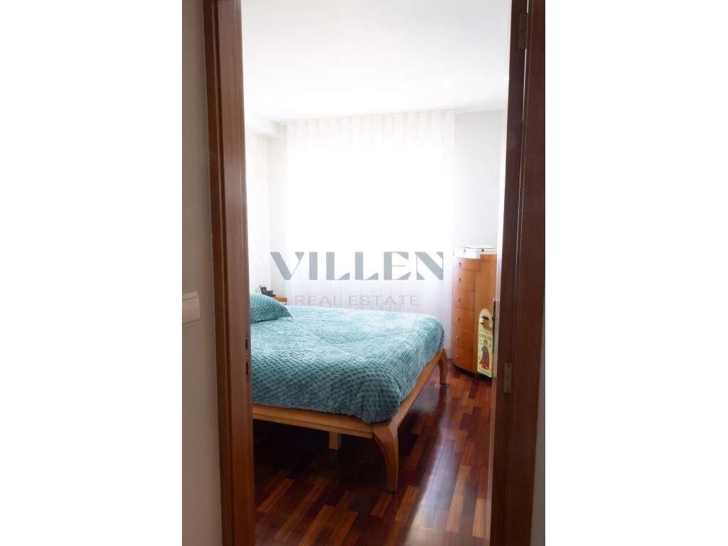 Apartamento T2 com Sótão e Garagem Fechada em Vila do Conde-18