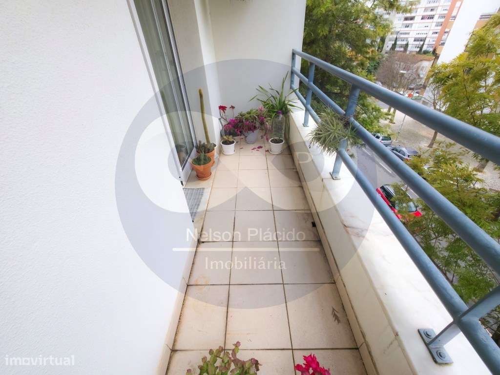 T2 com Cozinha Equipada, Varanda, 2 WC's, 3 Roupeiros embutidos e G...-16