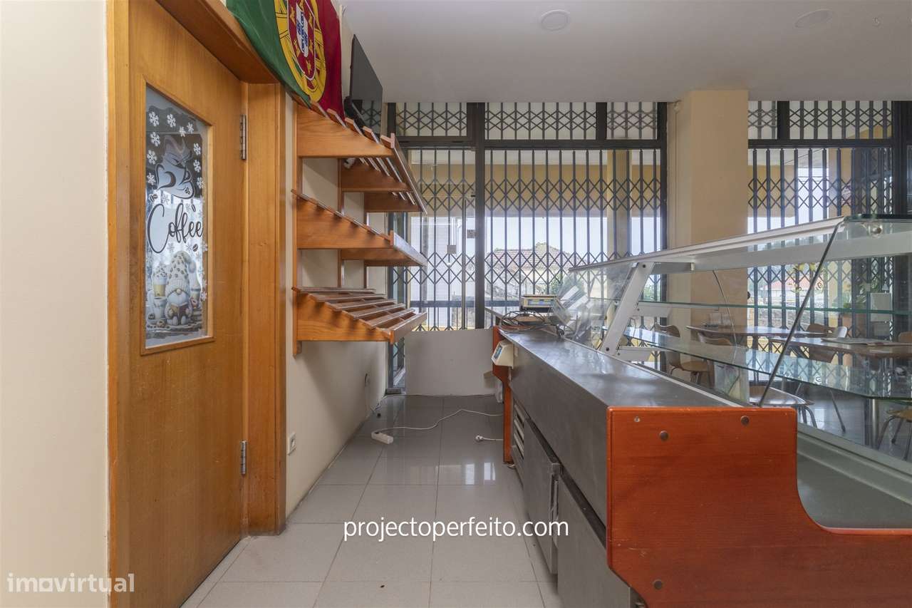 Loja  Arrendamento em Paramos,Espinho - Grande imagem: 4/12