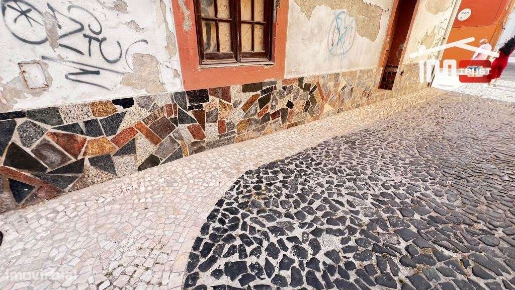 Prédio Habitacional Rés-do-Chão e 1º andar no Centro do Montijo - P...-27