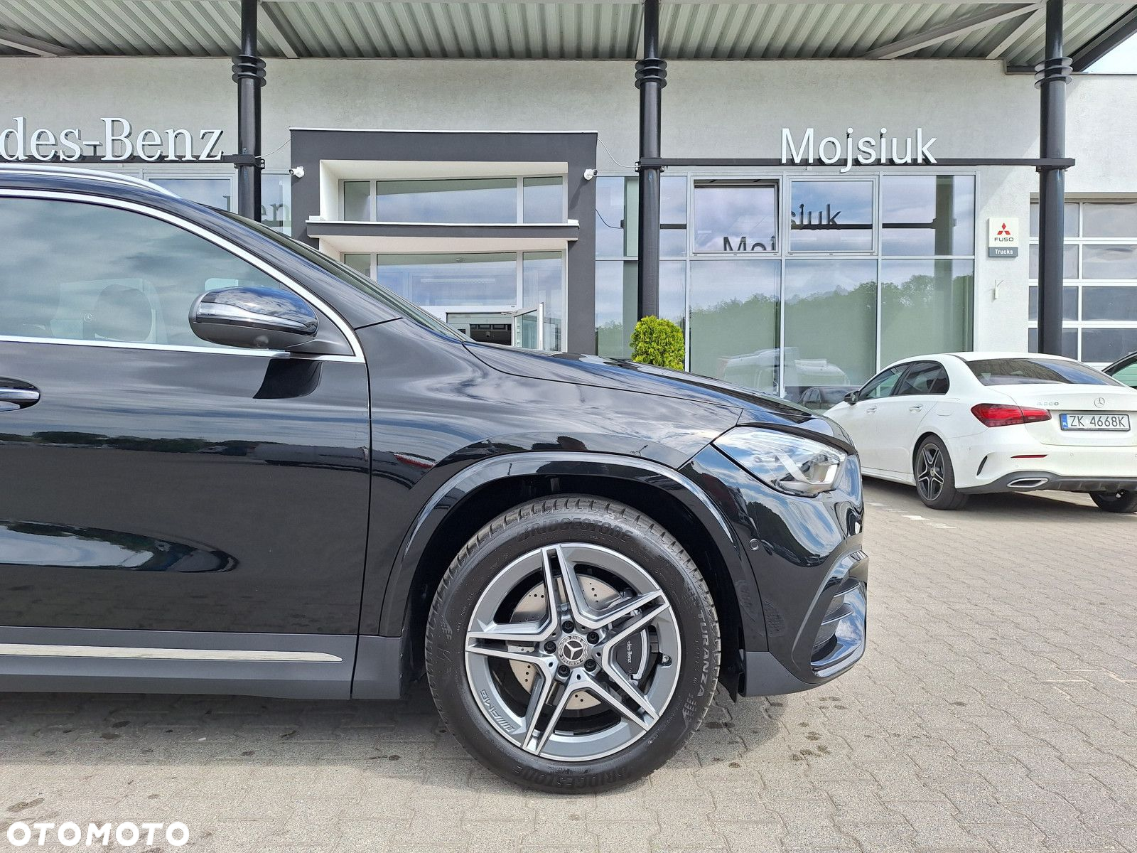 Mercedes-Benz GLA - 9