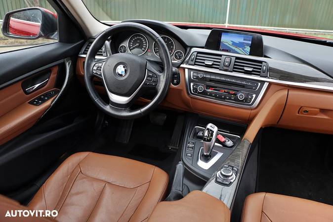 BMW Seria 3 320d Aut. Luxury Line - 13