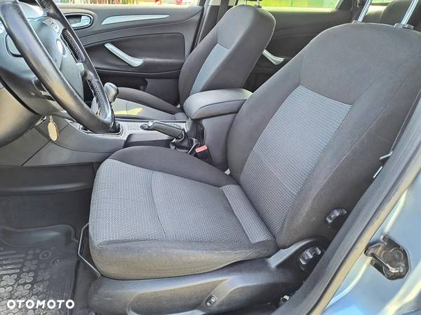 Ford Mondeo 2.0 Ambiente - 7