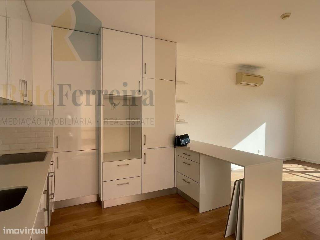 Apartamento T1 no condomínio Campo Real! - Grande imagem: 2/13