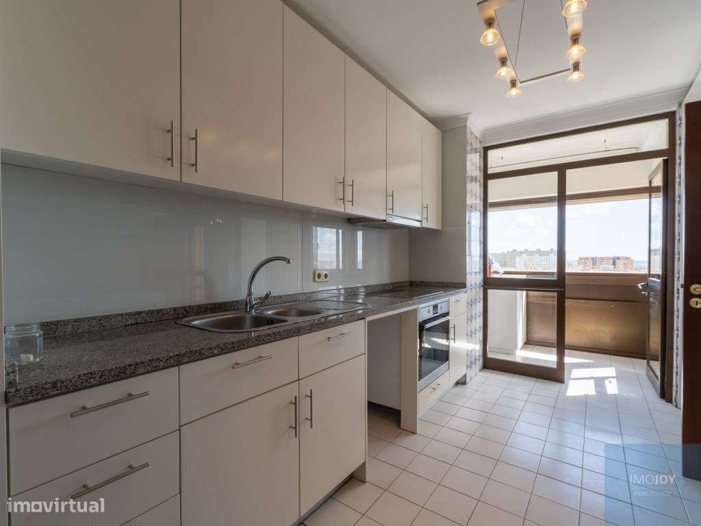 Apartamento T5 Duplex em Matosinhos-7
