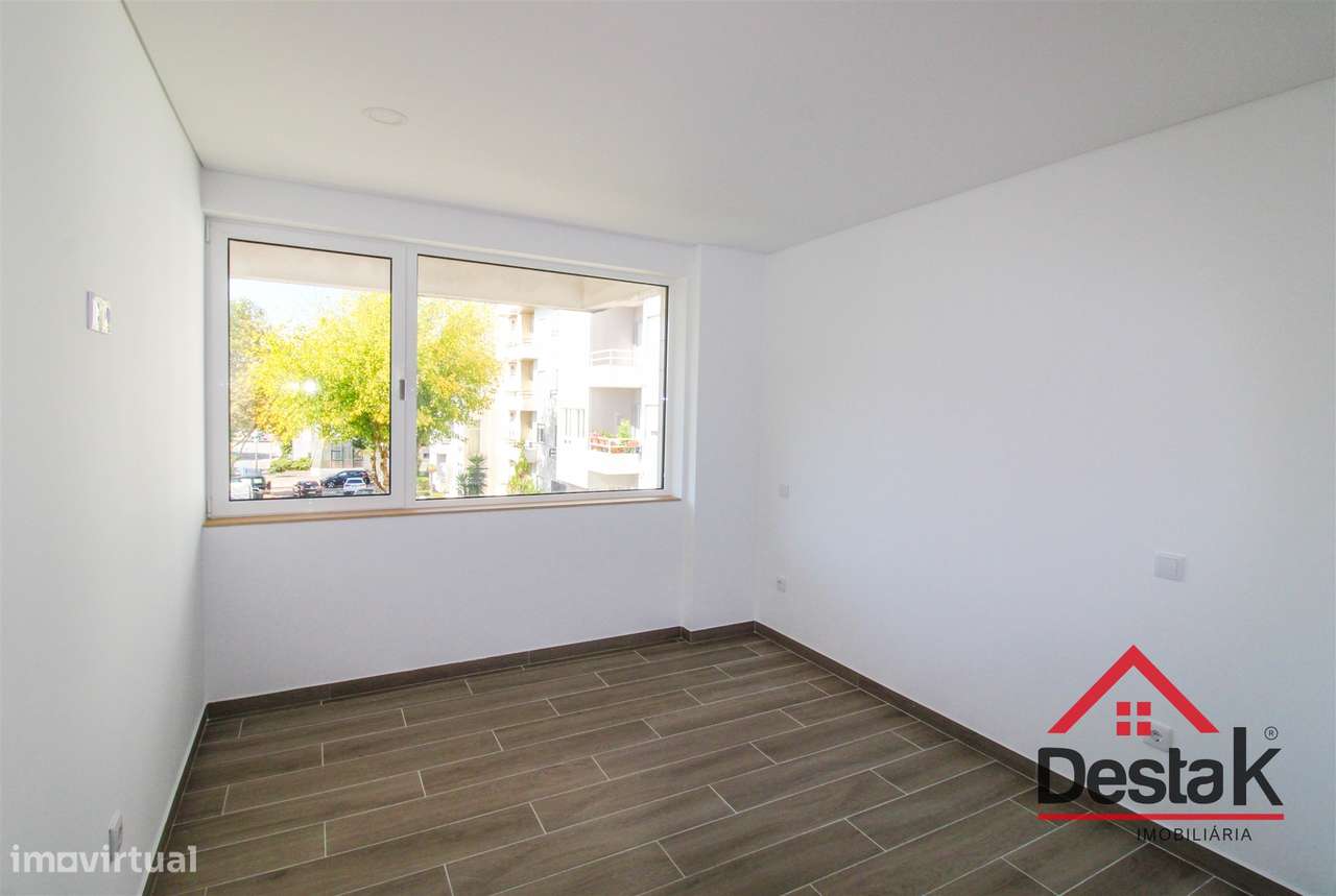 T3 Totalmente Remodelado em Abraveses – Viseu - Grande imagem: 4/16