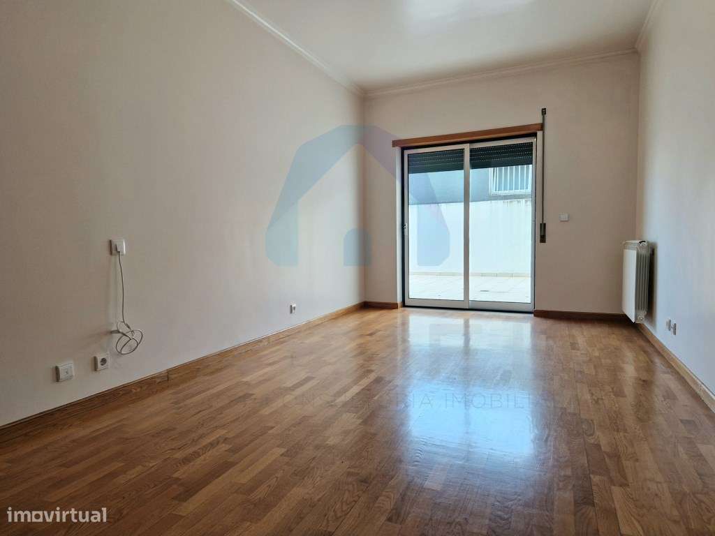 Apartamento T3 com Terraço - Pombal-14