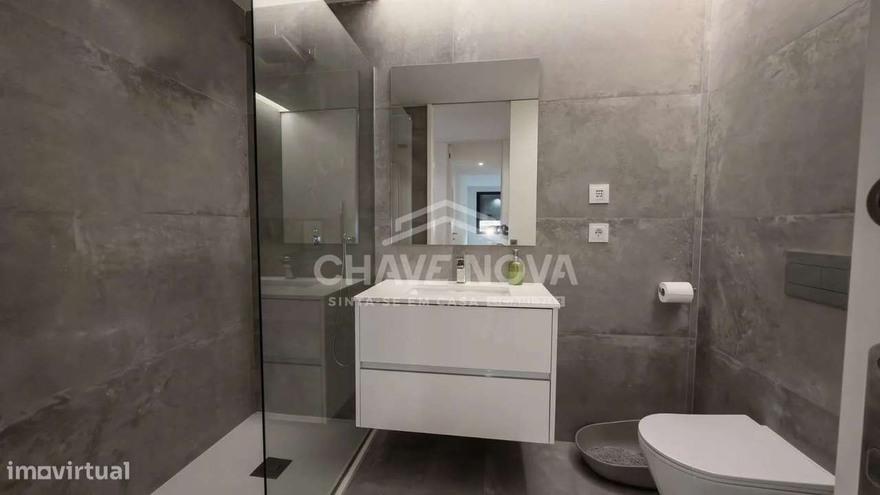 Apartamento T2 Novo c/ Lugar de Garagem Duplo na Madalena-7