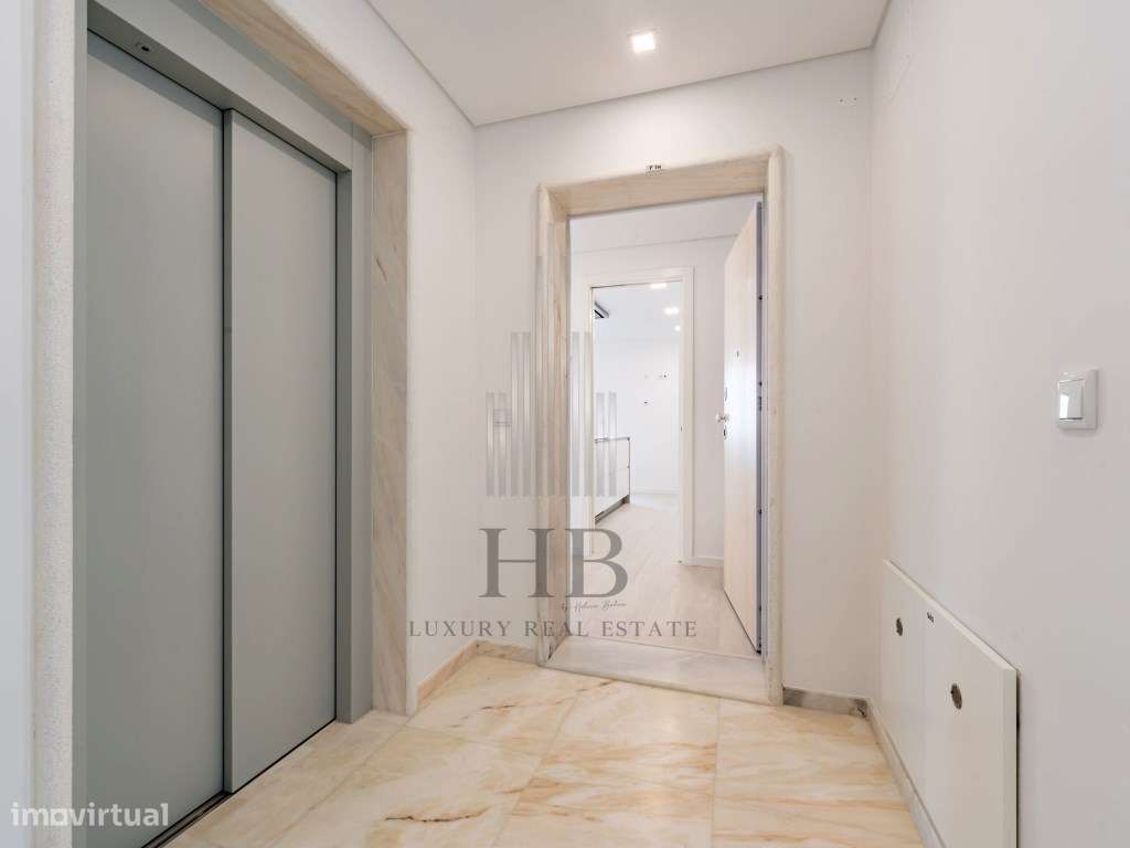 Apartamento T2 com Rooftop Privado, Piscina e Vista Panorâmica-45