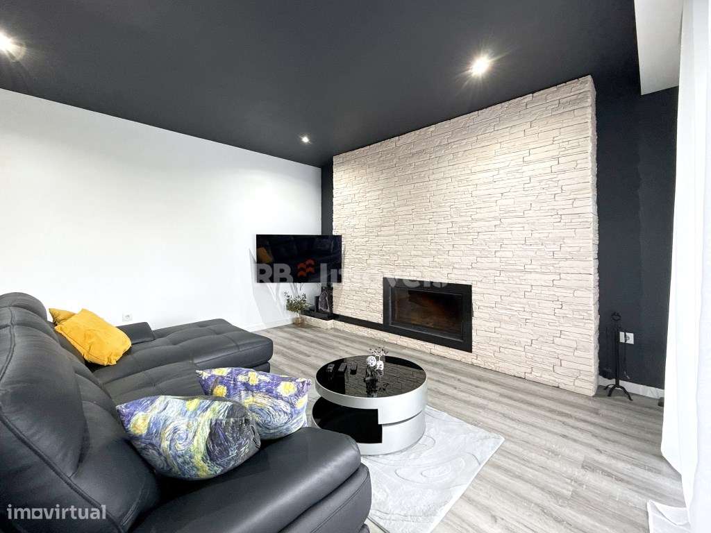 Apartamento T3 em condomínio privado com piscina-9