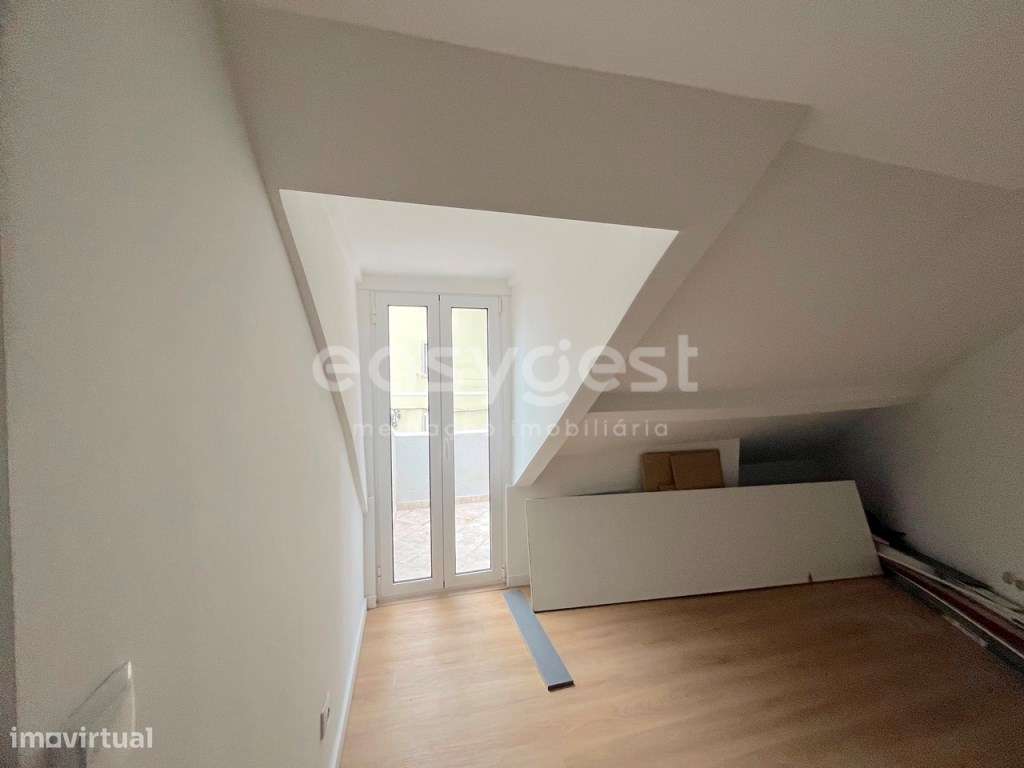 Estúdio com varanda, junto ao Miradouro da Graça em Lisboa - Grande imagem: 5/18