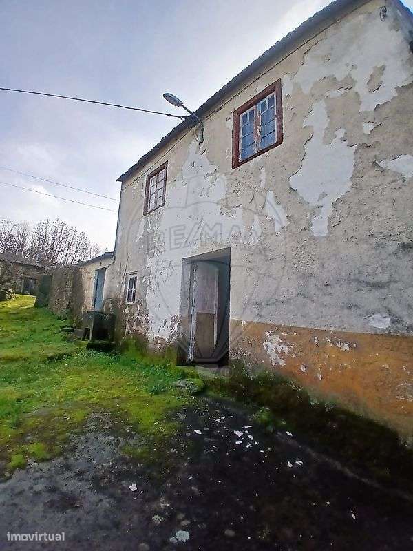 Moradia T2 para venda-17