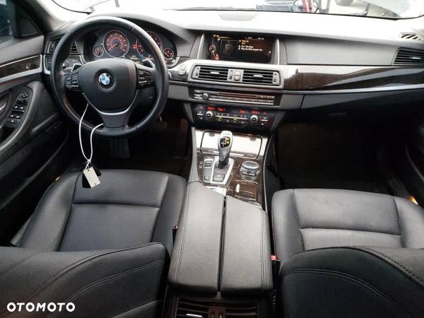 BMW Seria 5 528i xDrive - 8