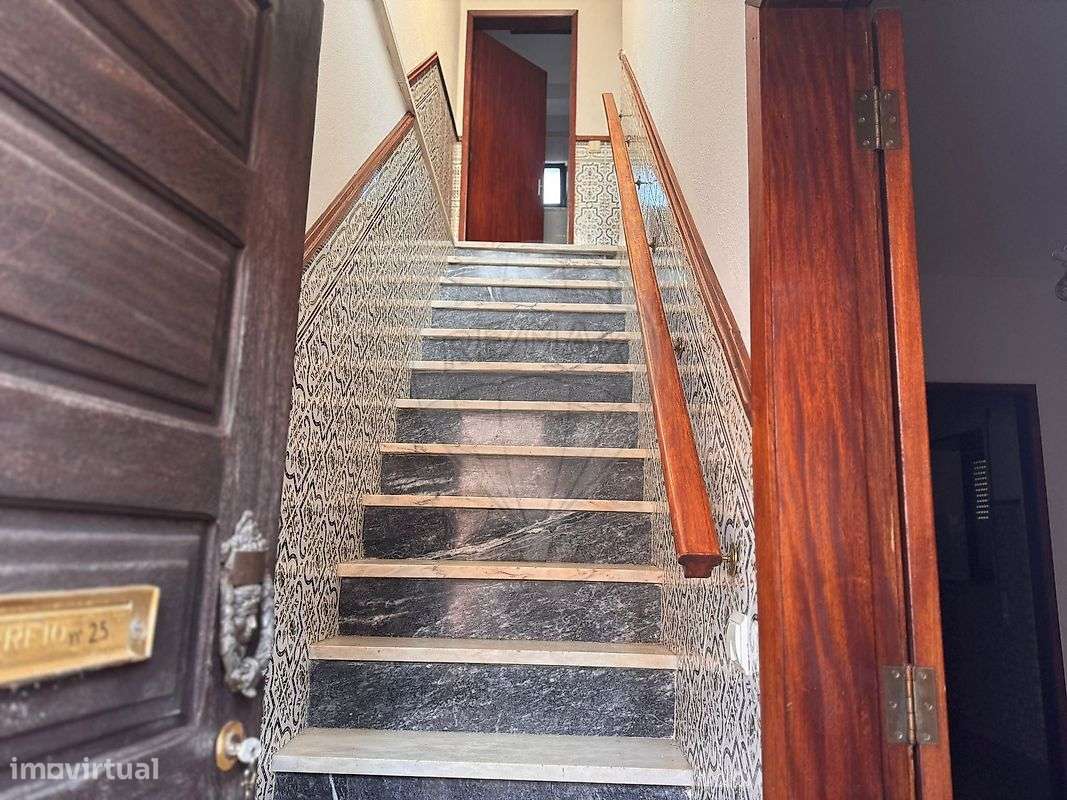 Moradia T2 para venda - Grande imagem: 2/16