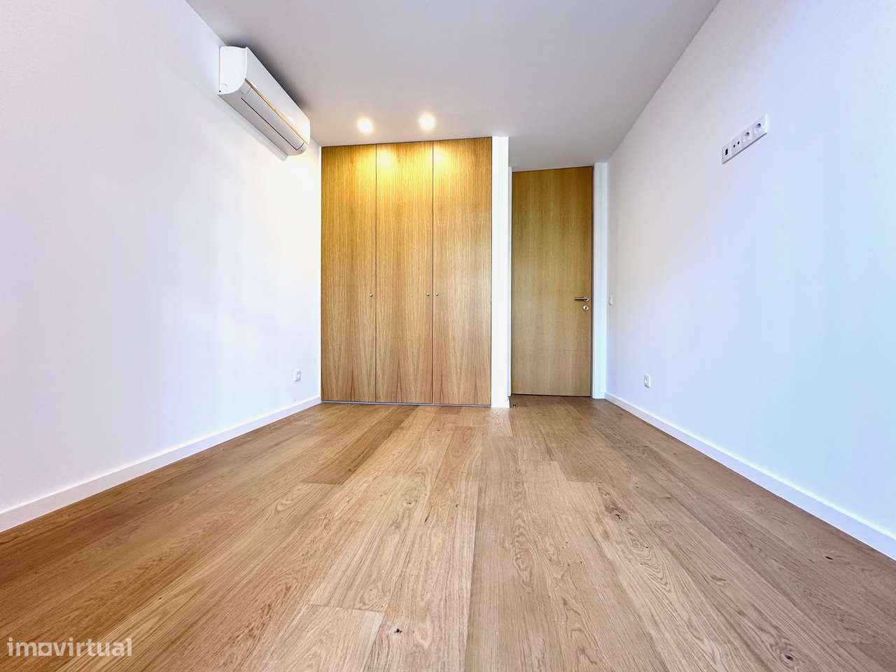 T1 de duas frentes em Canidelo a 250 m da praia e lugar garagem...-10