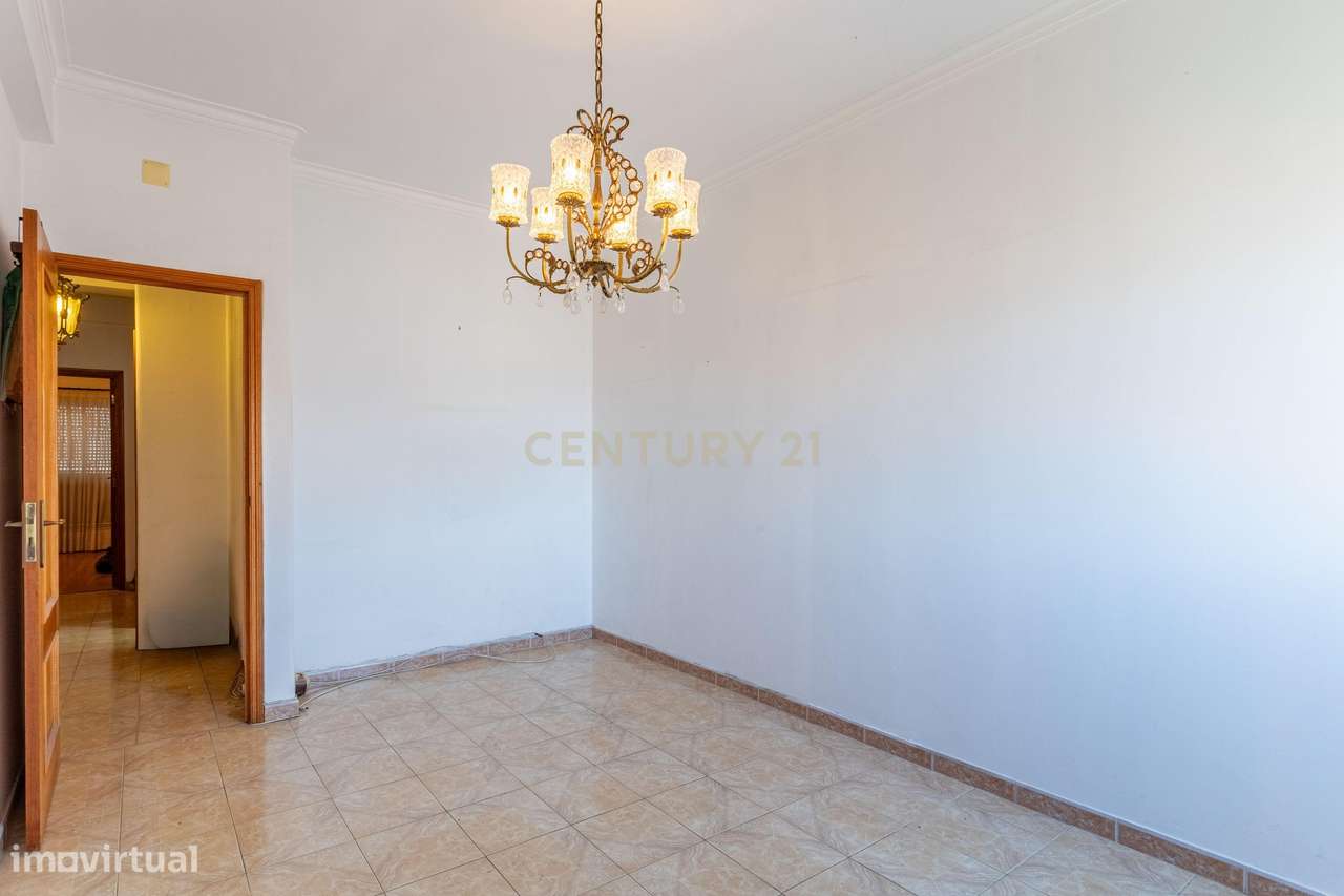 Apartamento T2 em Sacavém-8