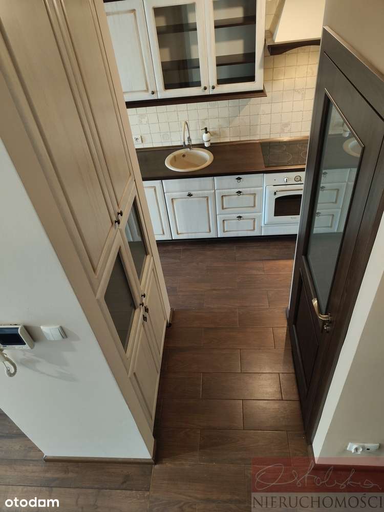 Dwupoziomowe w centrum Puszczykowa-2