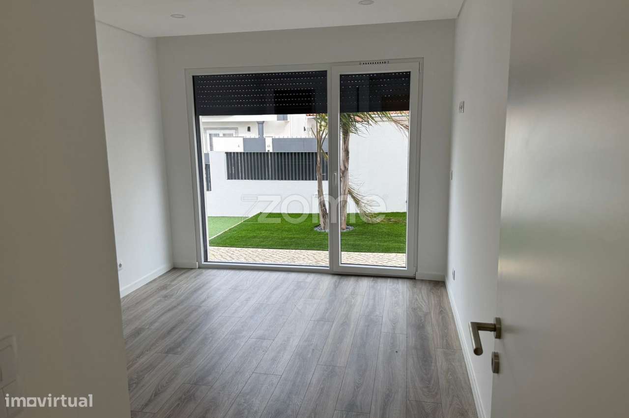 Moradia T4 com piscina - Grande imagem: 5/14