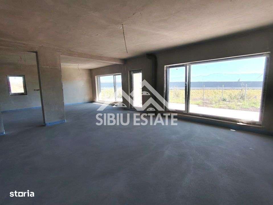 Casa noua Sibiu, Selimbar  teren 790 mp, garaj dublu, terase - Imagine principală: 4/14