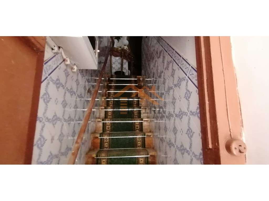 Prédio para reabilitação no Paço do Lumiar, com elevado potencial d...-19
