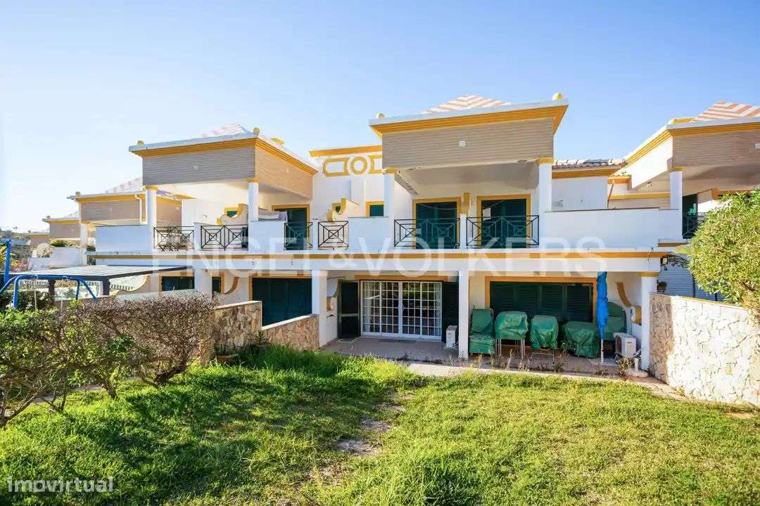 Moradia em banda em condomínio com piscina em Albufeira - Grande imagem: 2/28