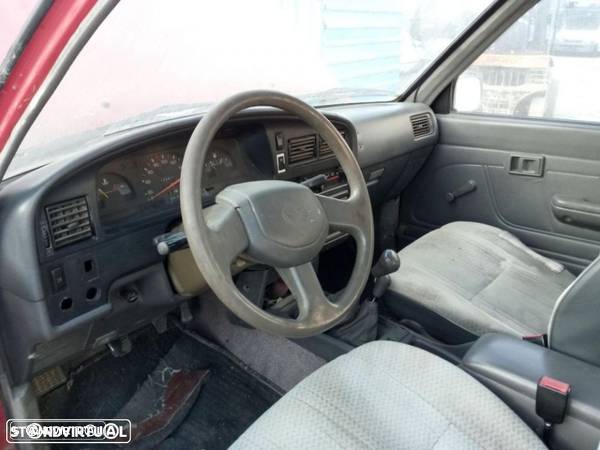 Peças Toyota Hilux 4x4 2.4d de 1994 - 3