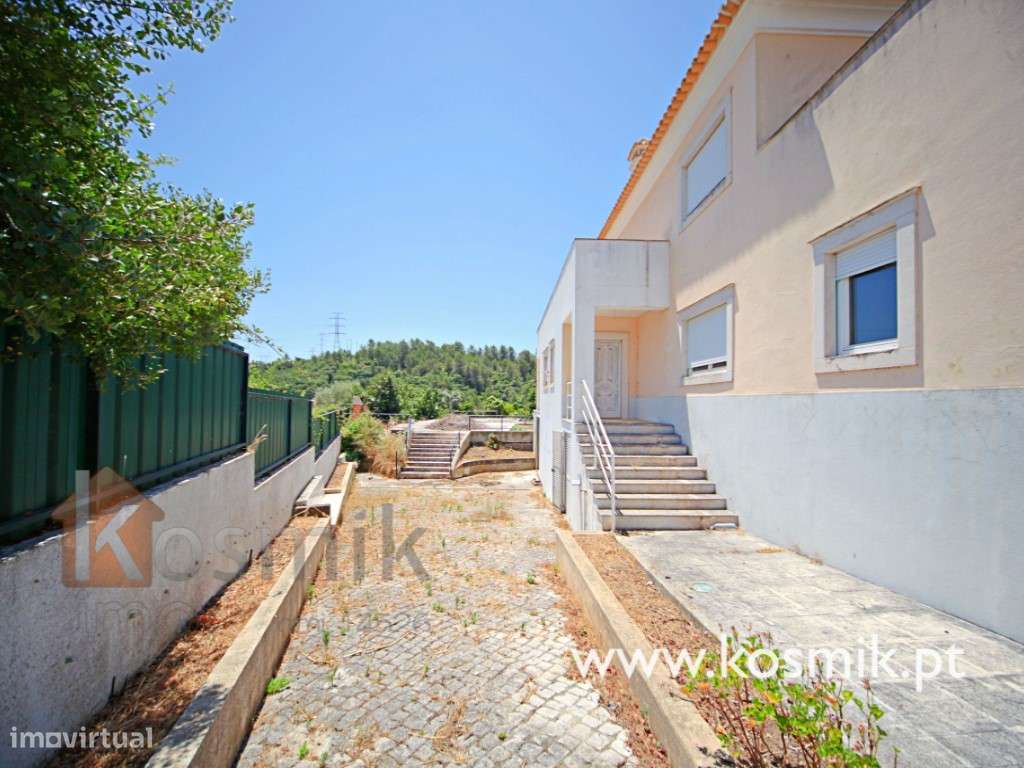 Moradia bifamiliar de Luxo para recuperar V5 + V5 :: Bucelas - Lour...-45