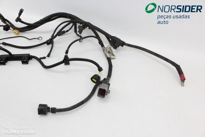 Instala elect comparti motor Ford Focus Station|99-02 - 2