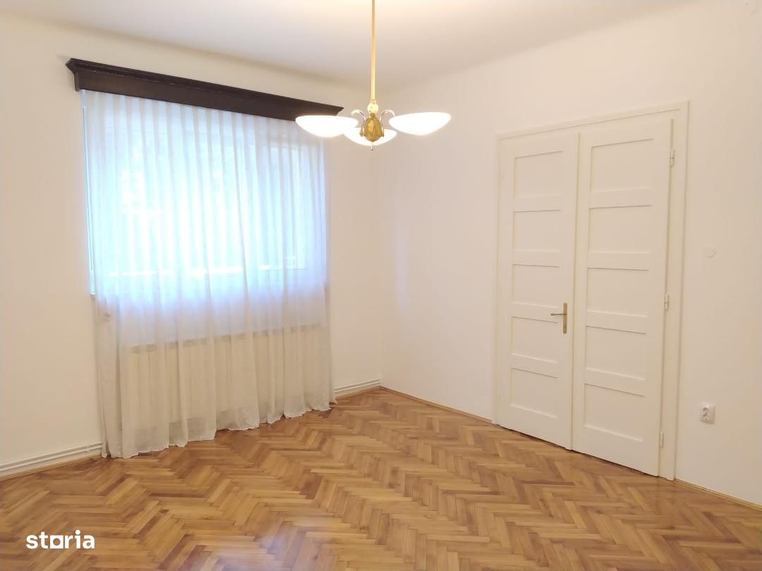 apartament cu 2 camere in Centru,zona Piata Mihai Viteazul.