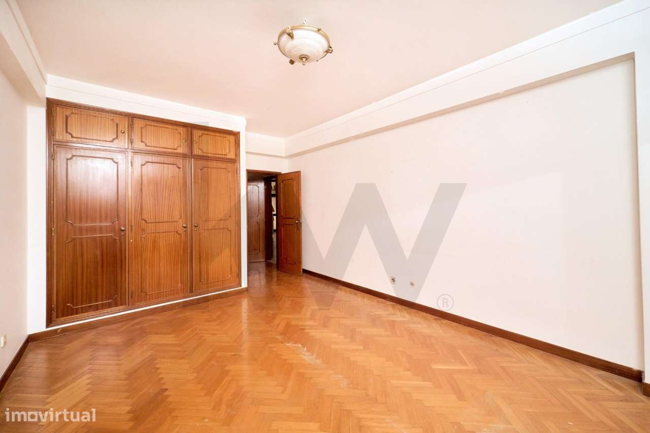 Penthouse Duplex T5 com Vista Desafogada e Excelente Potencial na Quin-8