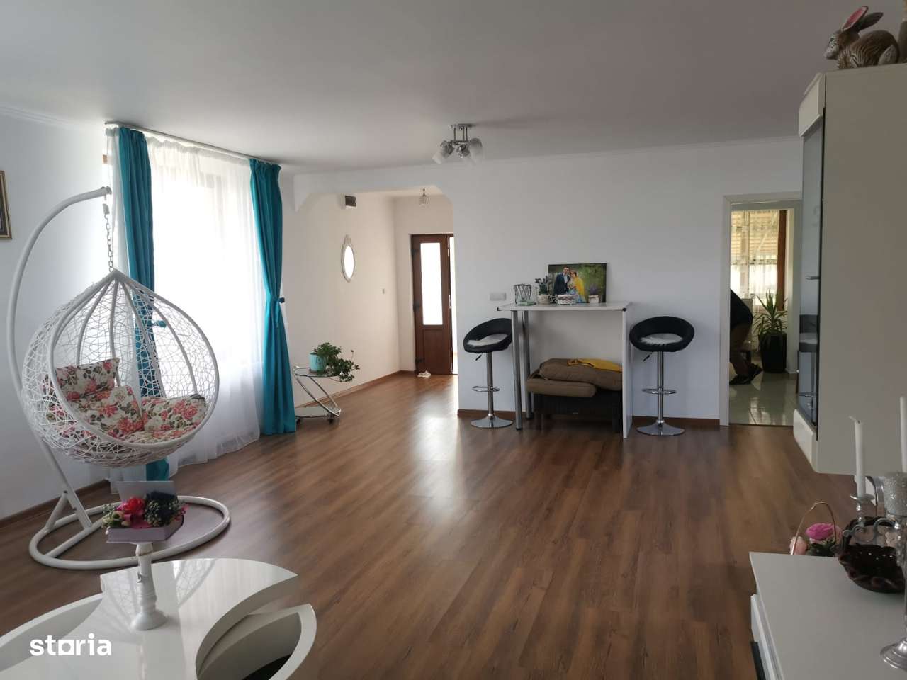 Casa P+E, ALBOTA (zona OMV), teren 1.700 mp, mobilata - Imagine principală: 4/18
