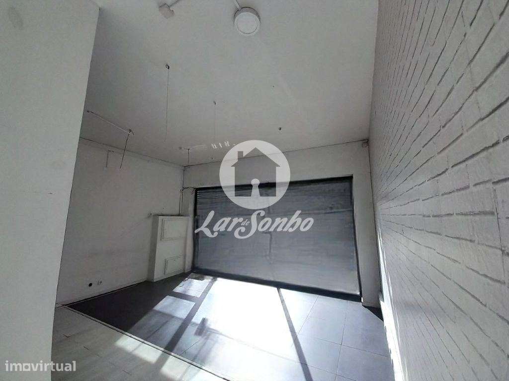 Loja no centro da cidade de Barcelos - Grande imagem: 2/9