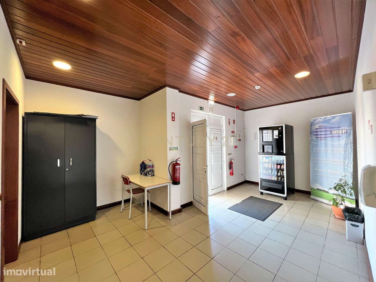 Espaço para Serviços/Escritórios no centro da cidade - Grande imagem: 4/21