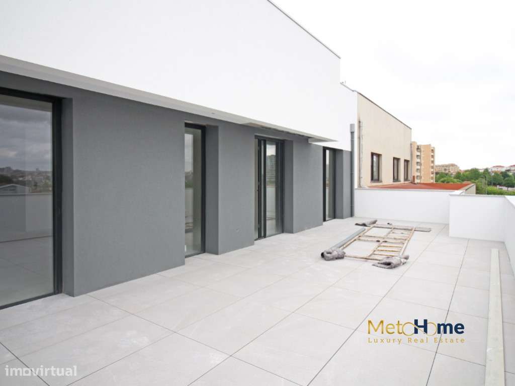 T3 com Terraço Novo - Último andar-12