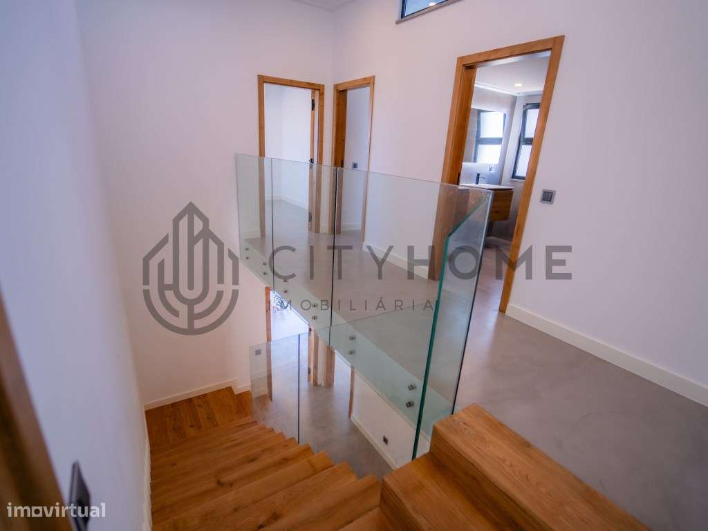 Moradia T5 +2 isolada com vistas panorâmicas em Fonte Santa- Quarteira - Grande imagem: 4/27