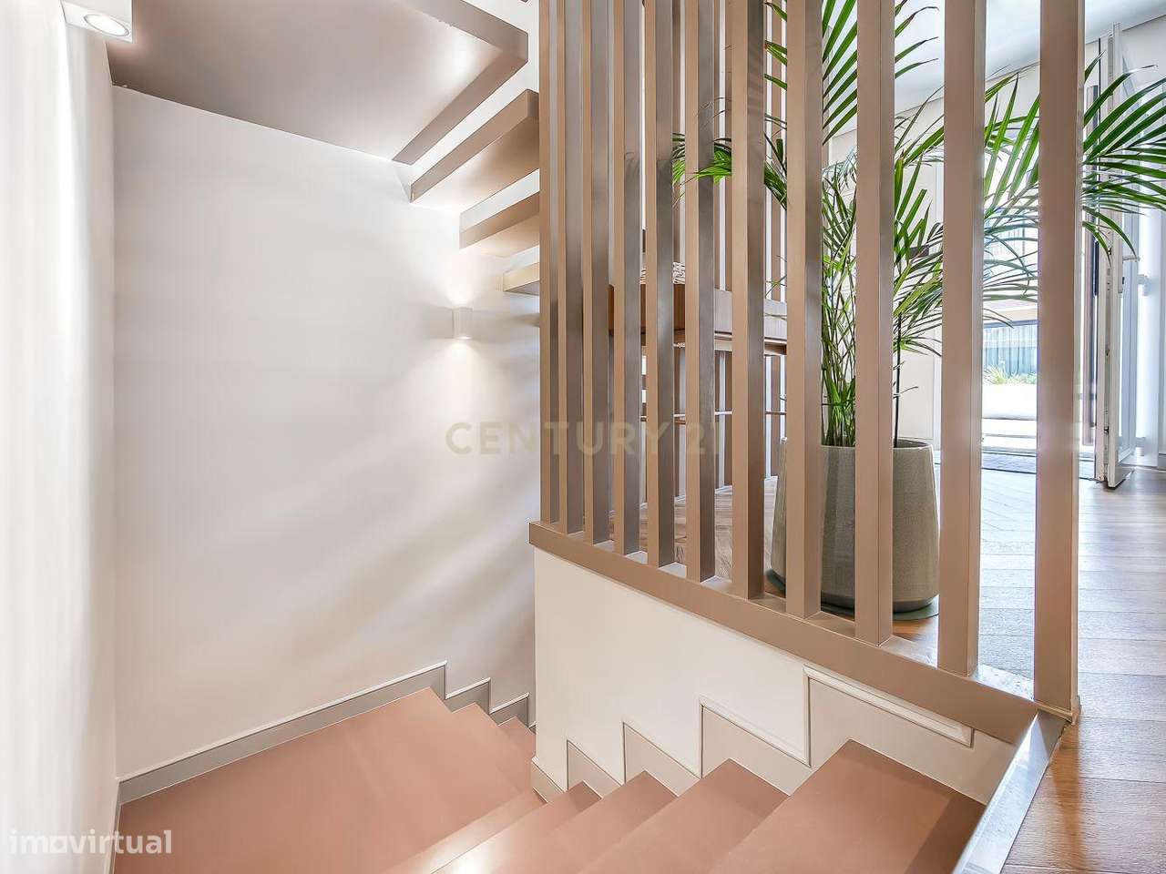 Moradia T4 em Condomínio Privado | Piscina | 6WC | Jardim | Terraço |-50