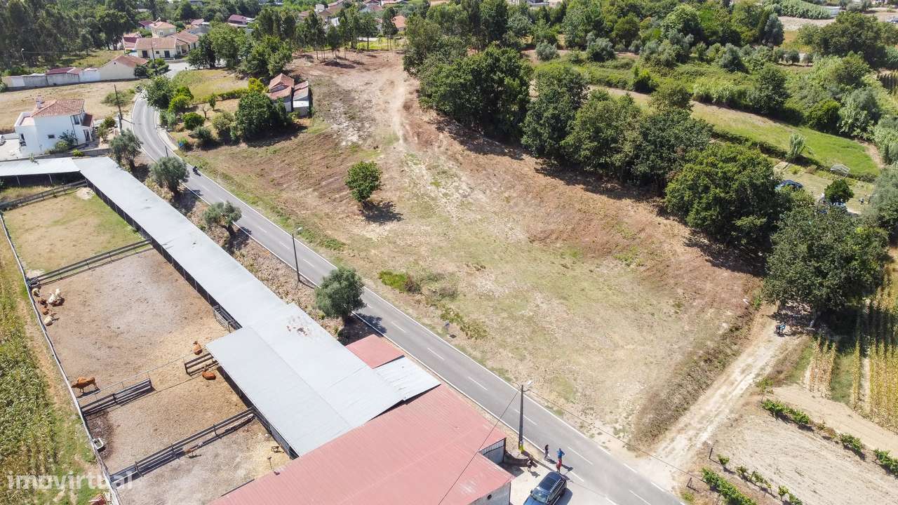 Terreno com 7330 m2 com viabilidade de construção para 5 moradias unif - Grande imagem: 3/19