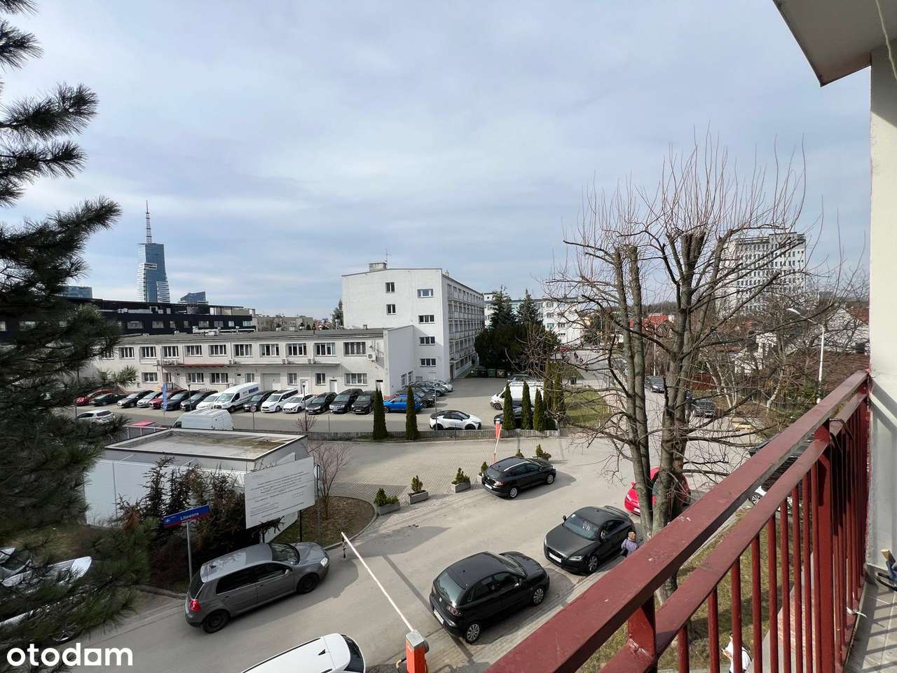 Na sprzedaż mieszkanie przy URZ, 64,5m2, 3 pok., balkon,-12